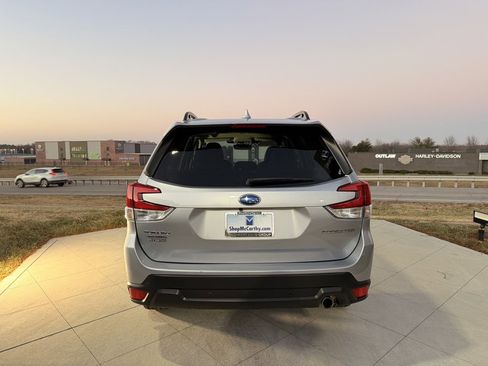 Used 2022 Subaru Forester Limited image 7