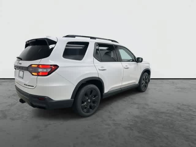 New 2026 Honda Pilot Black Edition image 4