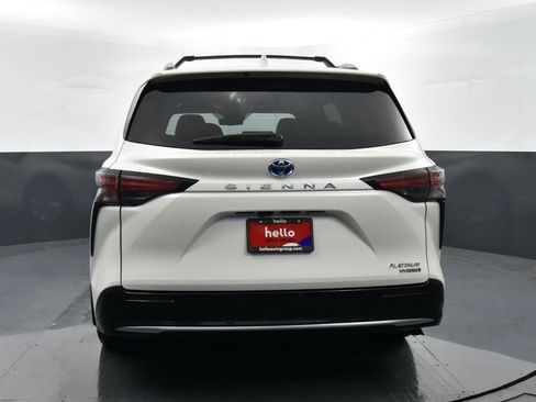 Used 2021 Toyota Sienna Platinum image 33