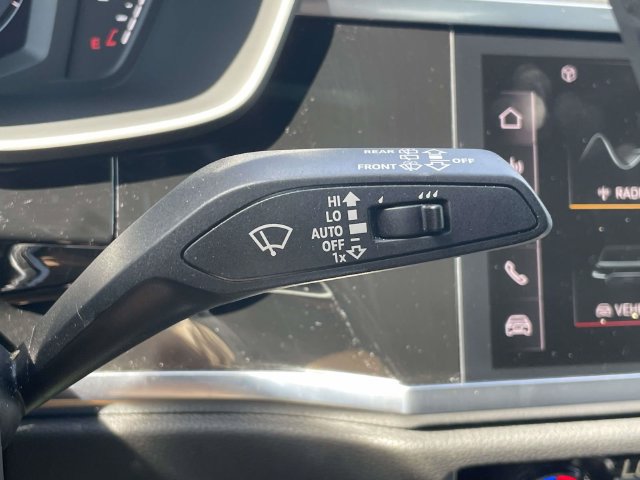 Certified 2025 Audi Q3 2.0T Premium AWD/4WD image 25