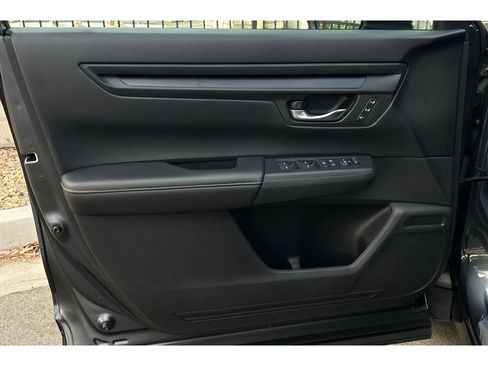 Used 2025 Honda CR-V Sport-L image 11