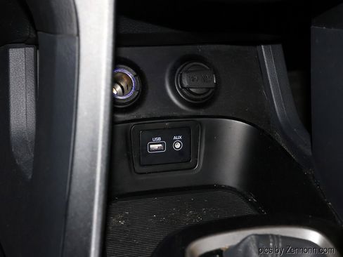 Used 2017 Hyundai Santa Fe Sport image 23