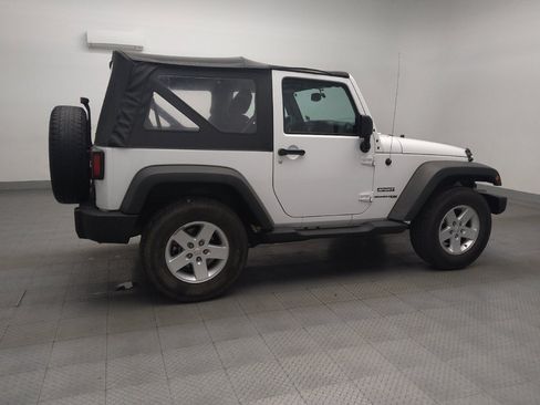 Used 2018 Jeep Wrangler Sport AWD/4WD image 10