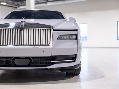 Used 2024 Rolls-Royce Spectre w/ Spectre Launch Package AWD/4WD image 19