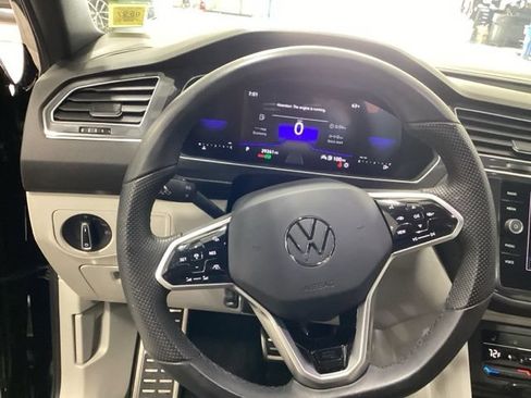 Certified 2023 Volkswagen Tiguan SE R-Line FWD image 8