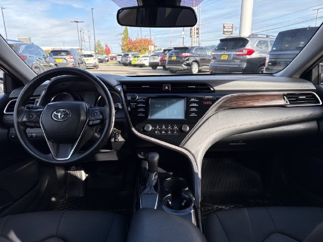 Used 2019 Toyota Camry LE FWD image 11