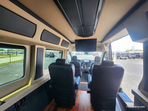 Used 2022 Ford Transit 250 Medium Roof w/ Upfitter Package RWD image 60