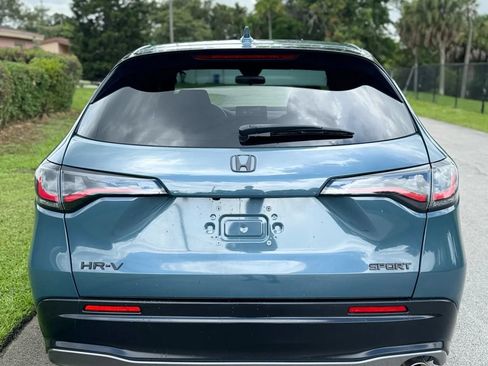 Used 2025 Honda HR-V Sport image 10