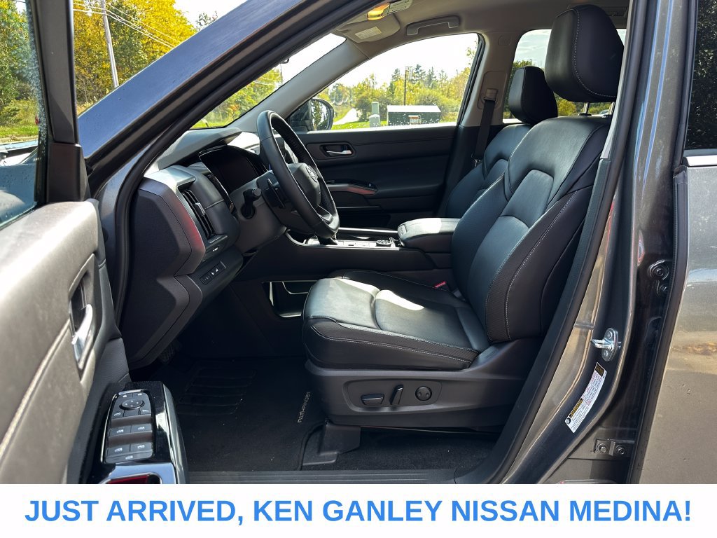 Certified 2026 Nissan Pathfinder SL AWD/4WD image 13