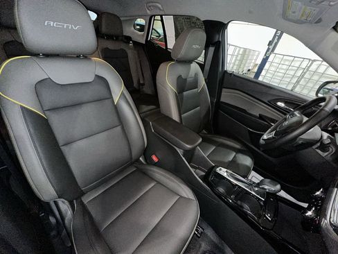 Used 2025 Chevrolet Trax ACTIV w/ Driver Confidence Package image 24