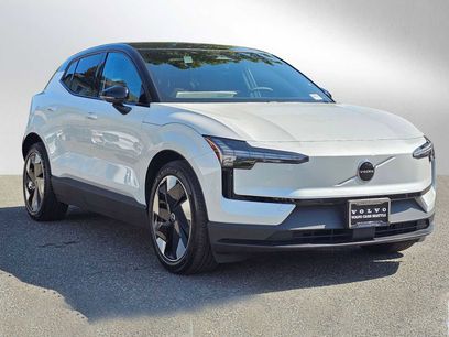 New 2025 Volvo EX30 Plus w/ Protection Package Premier