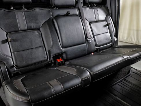 Used 2022 Chevrolet Silverado 3500 High Country w/ Z71 Off-Road Package image 32