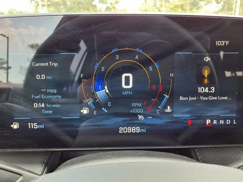 Used 2025 Chevrolet Equinox LT FWD image 16