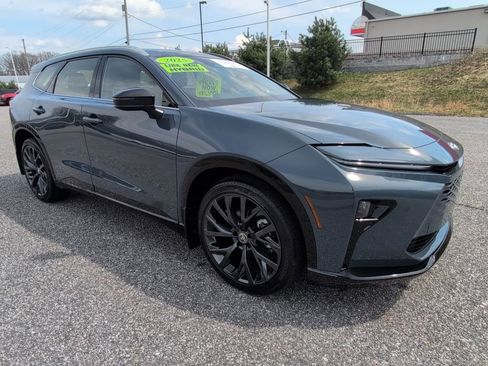 Certified 2025 Toyota Crown Signia w/ Advanced Technology Package image 9