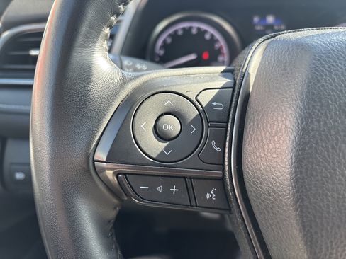 Used 2023 Toyota Camry SE FWD image 19
