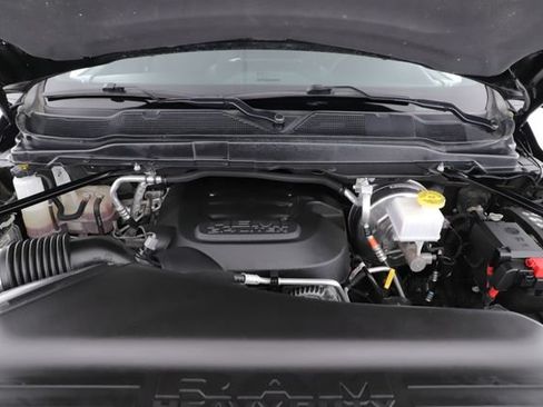 Used 2025 RAM 2500 Big Horn AWD/4WD image 15