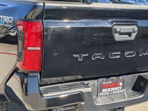 Used 2024 Toyota Tacoma TRD Off-Road image 9