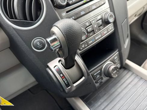 Used 2015 Honda Pilot Touring image 27