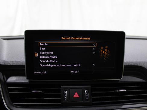 Used 2018 Audi Q5 2.0T Premium Plus w/ Premium Plus Package image 16