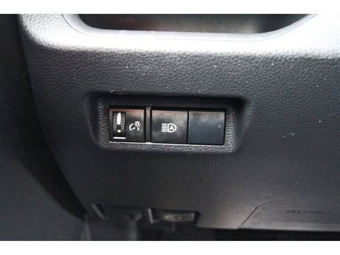 Used 2019 Toyota RAV4 XLE image 18