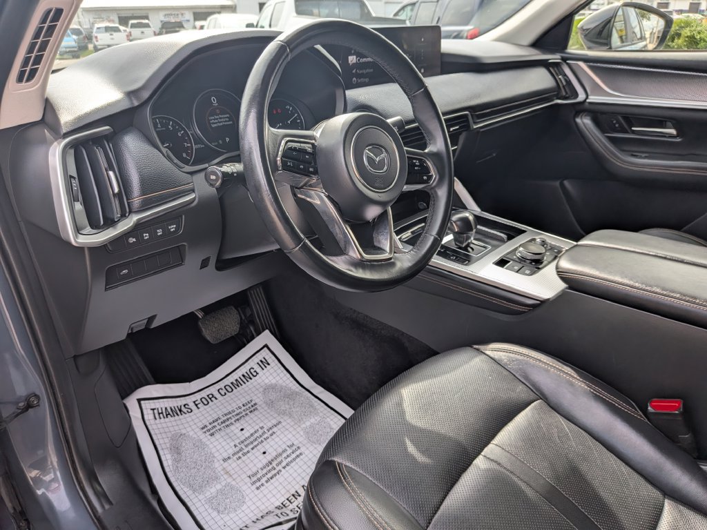 Used 2025 MAZDA CX-70 3.3 Turbo w/ Preferred Package AWD/4WD image 17