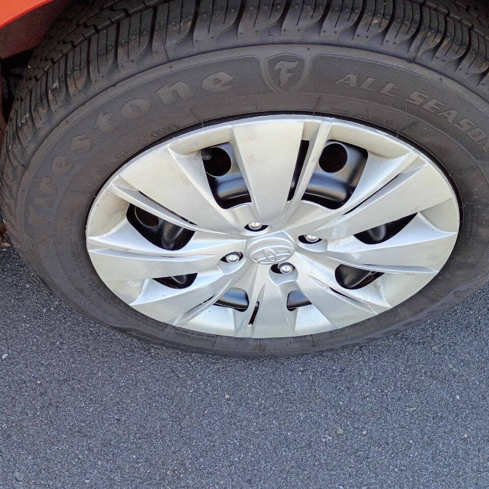 Used 2011 Toyota Yaris Sedan w/ PWR Pkg w/Steel Wheels FWD image 28