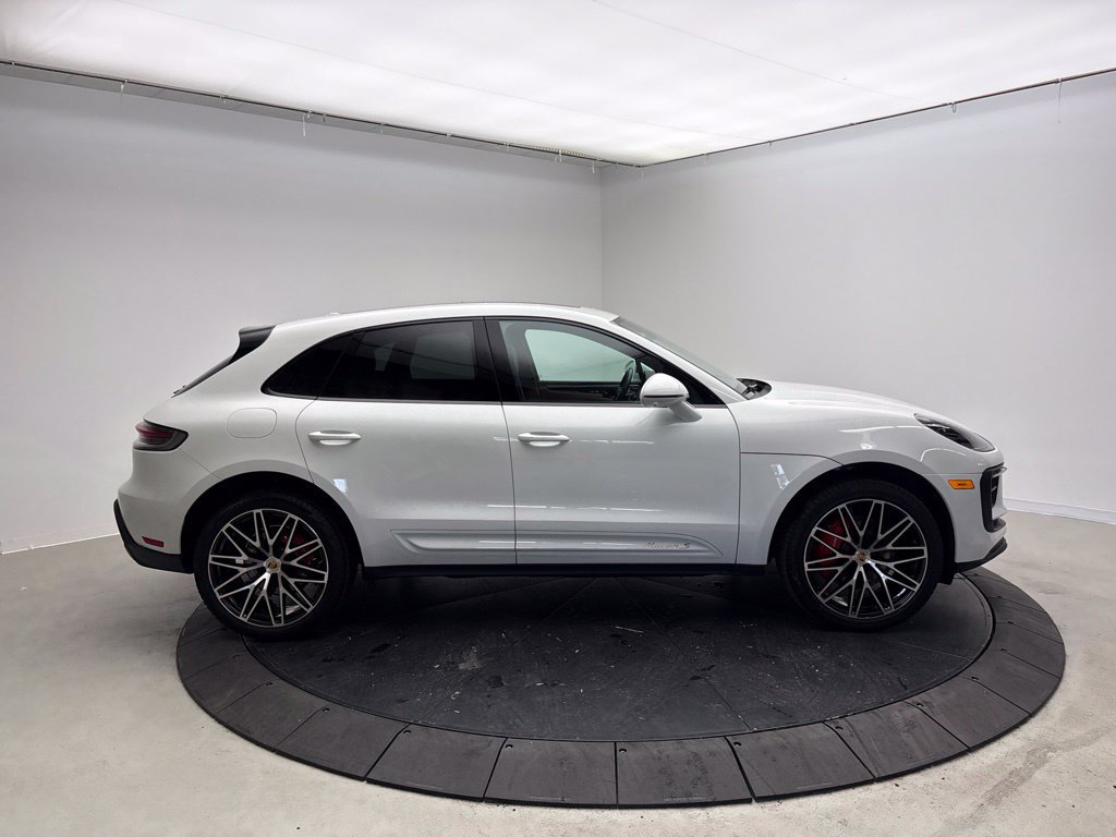 Certified 2023 Porsche Macan S AWD/4WD image 8