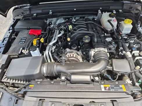 Used 2024 Jeep Gladiator Sport AWD/4WD image 28