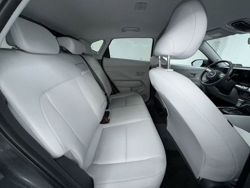 Used 2025 Hyundai Kona SEL image 17