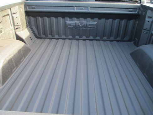 New 2026 GMC Sierra 1500 SLT w/ SLT Premium Plus Package image 6