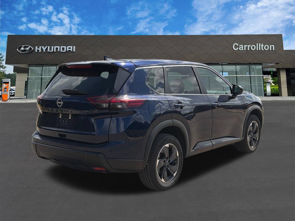Used 2025 Nissan Rogue SV FWD image 5
