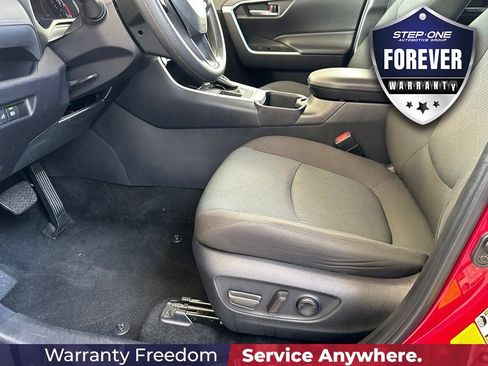 Used 2025 Toyota RAV4 XLE FWD image 14