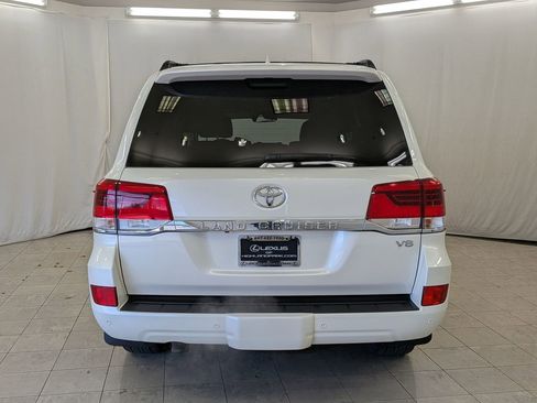 Used 2021 Toyota Land Cruiser image 8