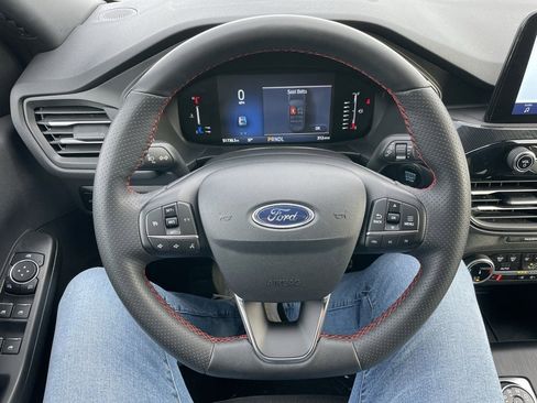 Used 2024 Ford Escape ST-Line image 25