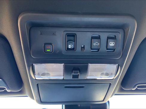 Used 2022 Nissan Titan Platinum Reserve w/ Moonroof Package AWD/4WD image 36