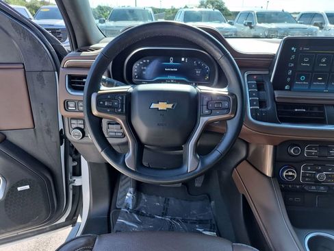 Used 2023 Chevrolet Suburban High Country AWD/4WD image 31