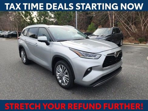 Used 2023 Toyota Highlander Platinum image 1