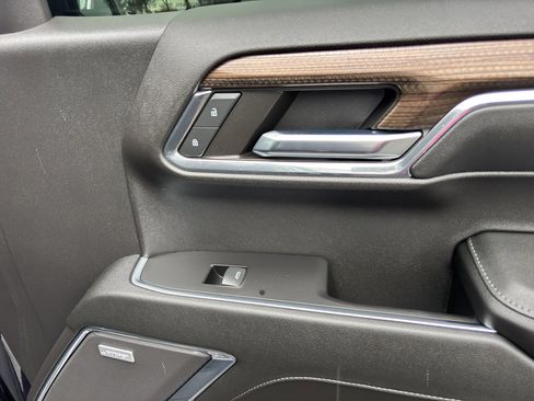 Used 2024 Chevrolet Silverado 1500 LT Trail Boss w/ LT Trail Boss Premium Package image 20