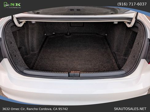 Used 2017 Volkswagen Jetta SE image 36