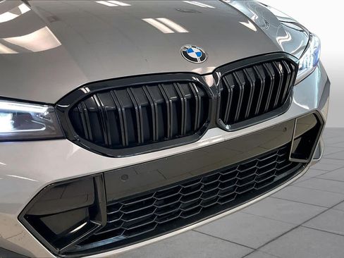 Used 2023 BMW 330i Sedan w/ M Sport Package RWD image 27
