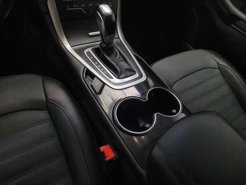 Used 2018 Ford Edge SEL w/ Equipment Group 201A FWD image 26