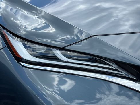Used 2021 Toyota Venza Limited AWD/4WD image 14