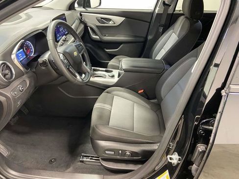 Used 2025 Chevrolet Blazer LT image 10
