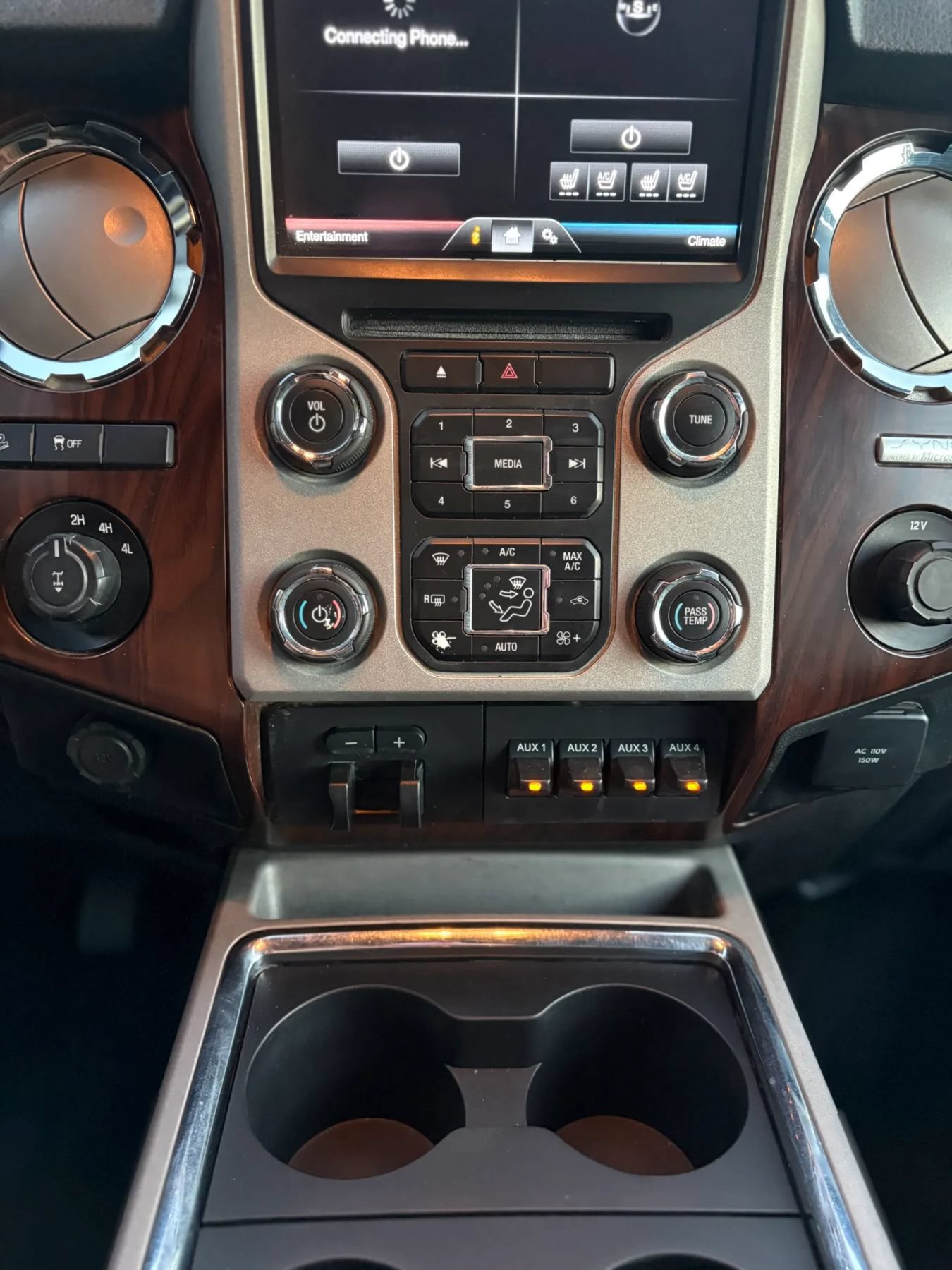 Used 2014 Ford F350 Lariat w/ Lariat Ultimate Package AWD/4WD image 16
