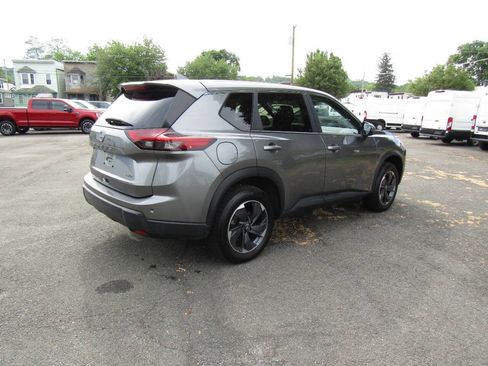 Used 2025 Nissan Rogue SV AWD/4WD image 6
