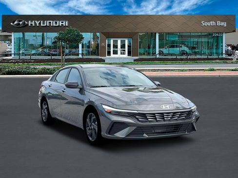 New 2026 Hyundai Elantra Sport image 11