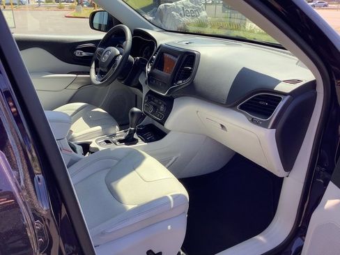 Used 2021 Jeep Cherokee Latitude Lux w/ Trailer Tow Group image 34