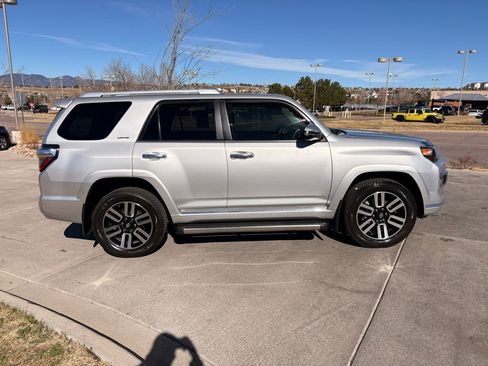 Used 2020 Toyota 4Runner Limited image 9