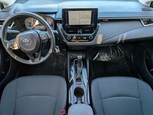 Used 2022 Toyota Corolla LE image 14