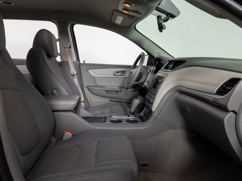 Used 2017 Chevrolet Traverse LS AWD/4WD image 29